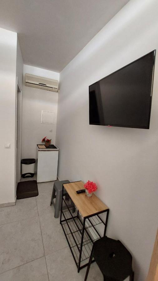 Escape Hotel นีดรี ภายนอก รูปภาพ